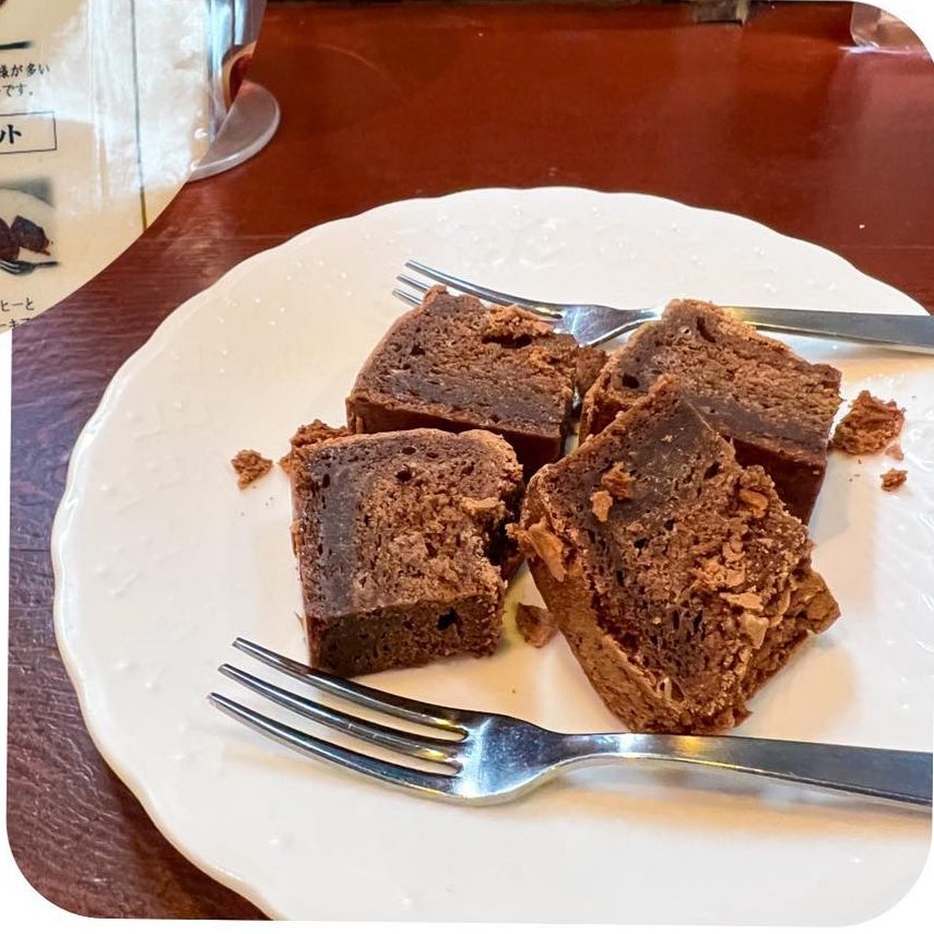チョコレートケーキのデザート