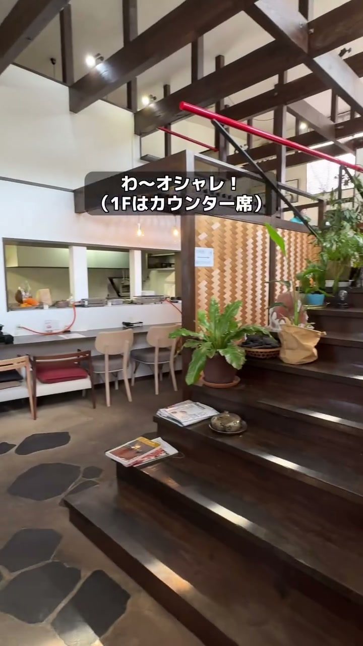 小鉢やクリームコロッケが並ぶ彩り御膳