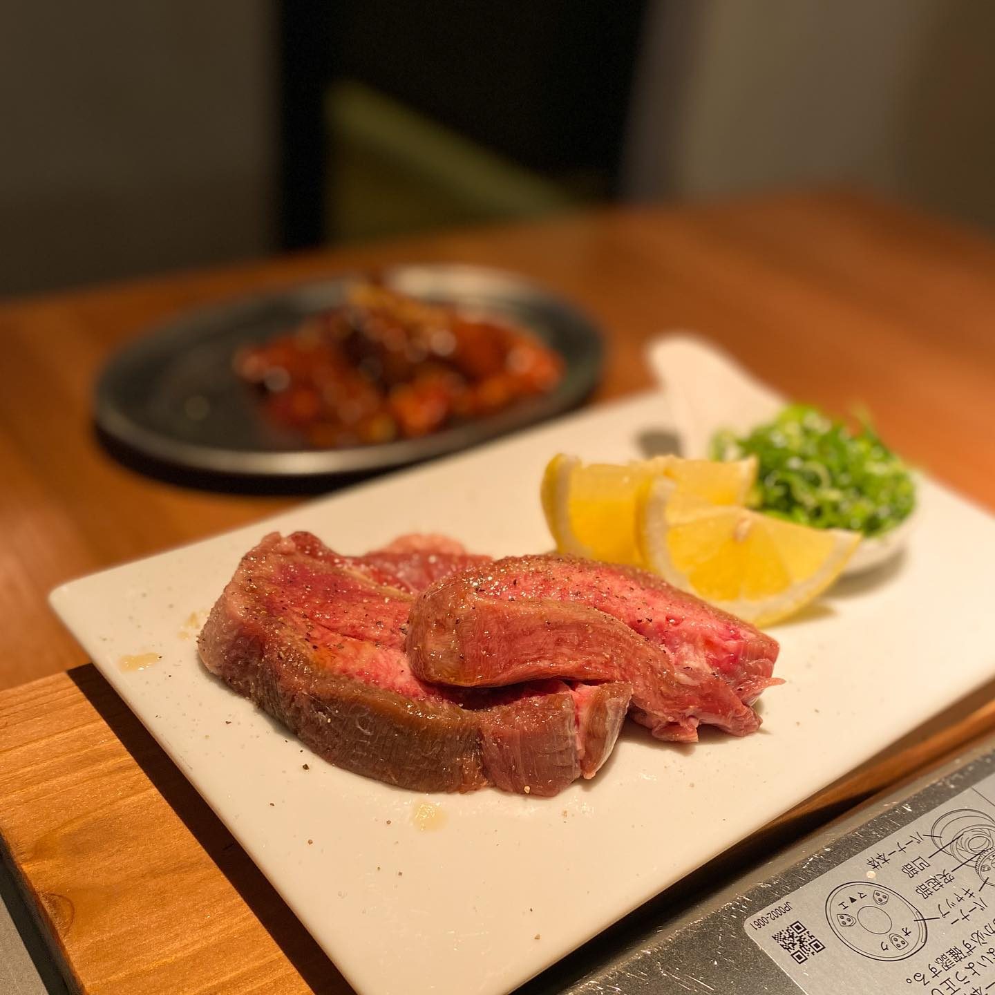 厚切りにカットされた焼肉用のお肉