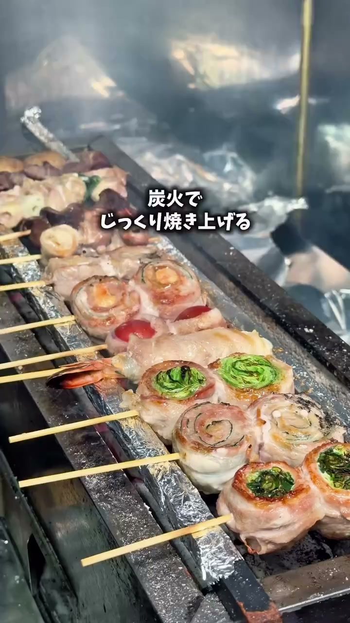 本場博多の人気店が姫路に初上陸！炭火野菜巻き串ともつ鍋の「博多うずまき」